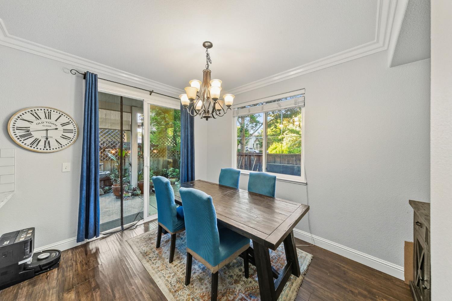 6 Mantauk Point Place