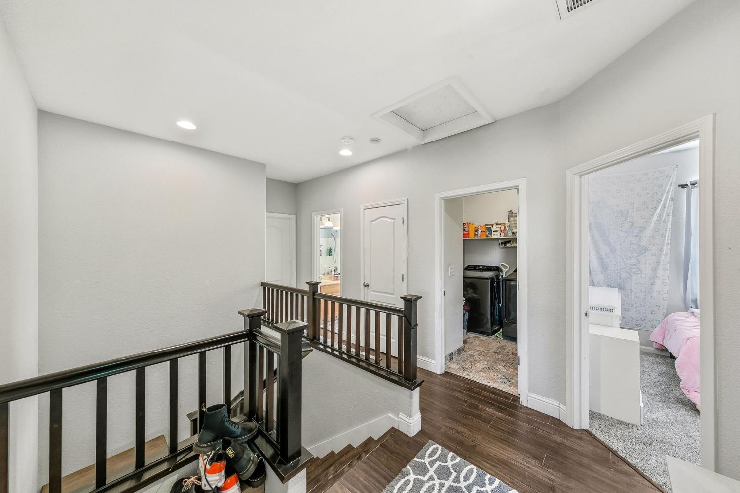 6 Mantauk Point Place