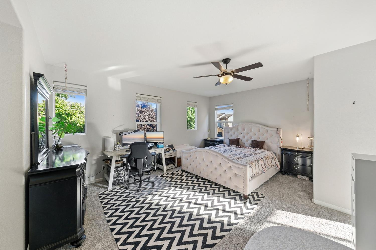 6 Mantauk Point Place