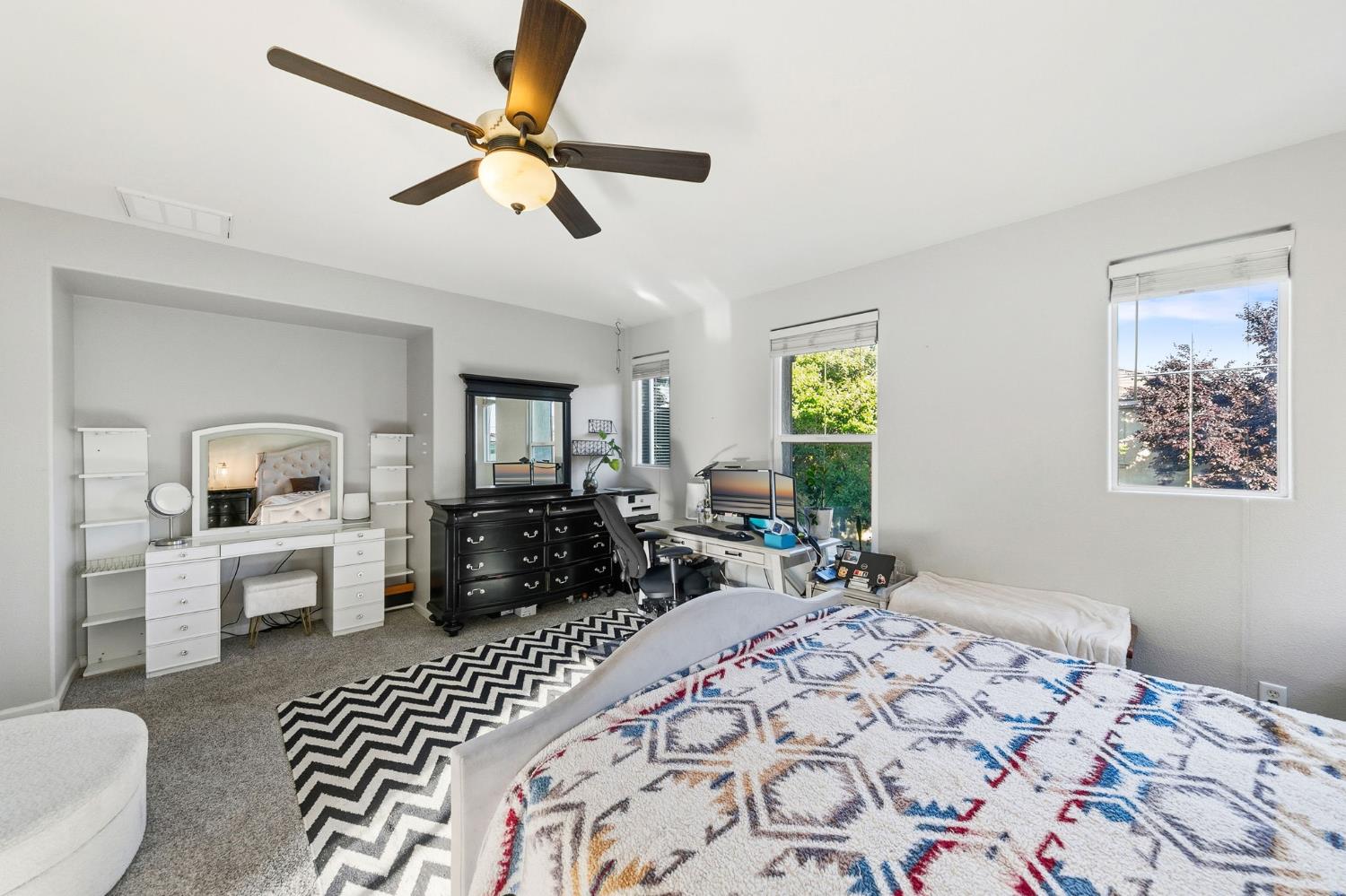 6 Mantauk Point Place