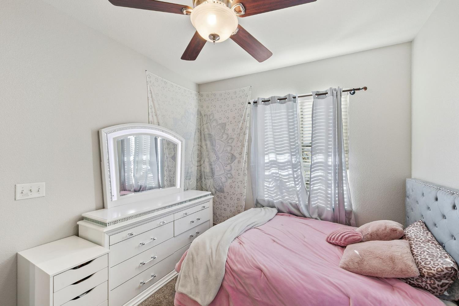 6 Mantauk Point Place