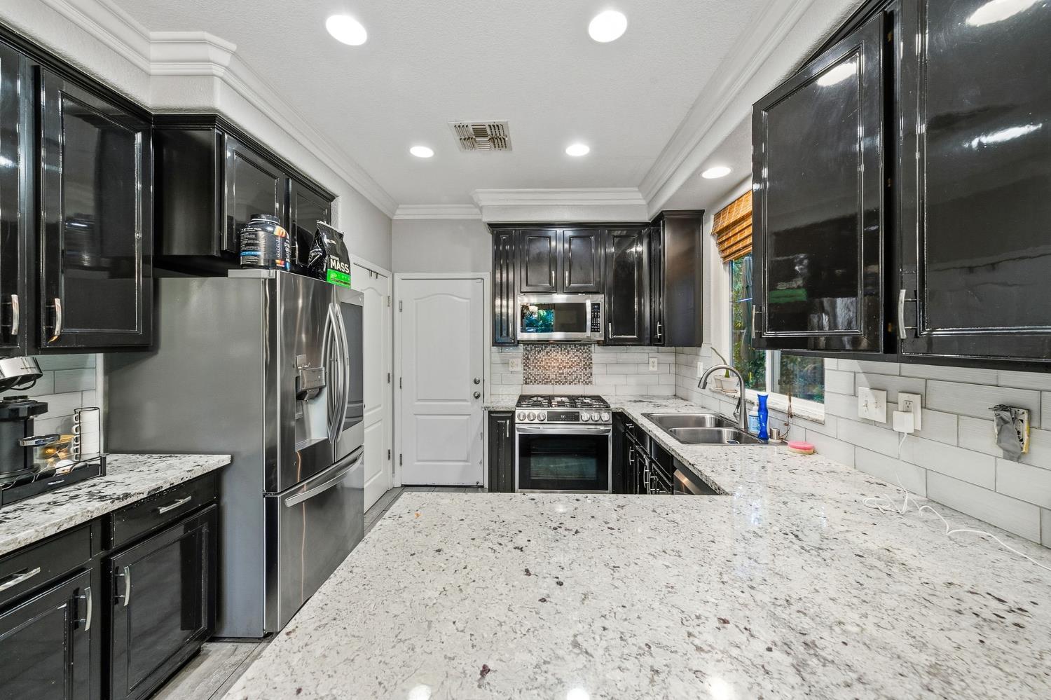 6 Mantauk Point Place