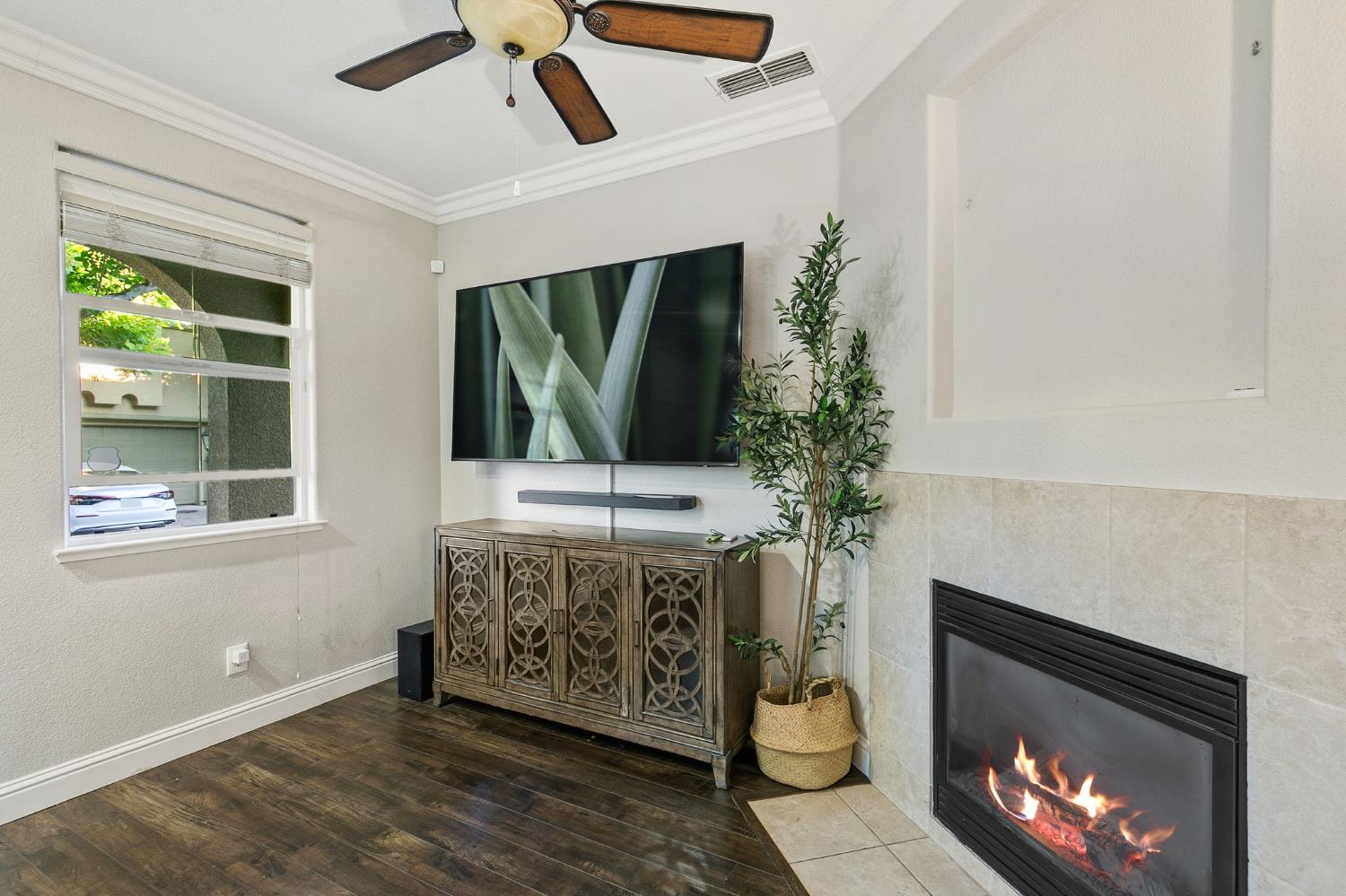 6 Mantauk Point Place