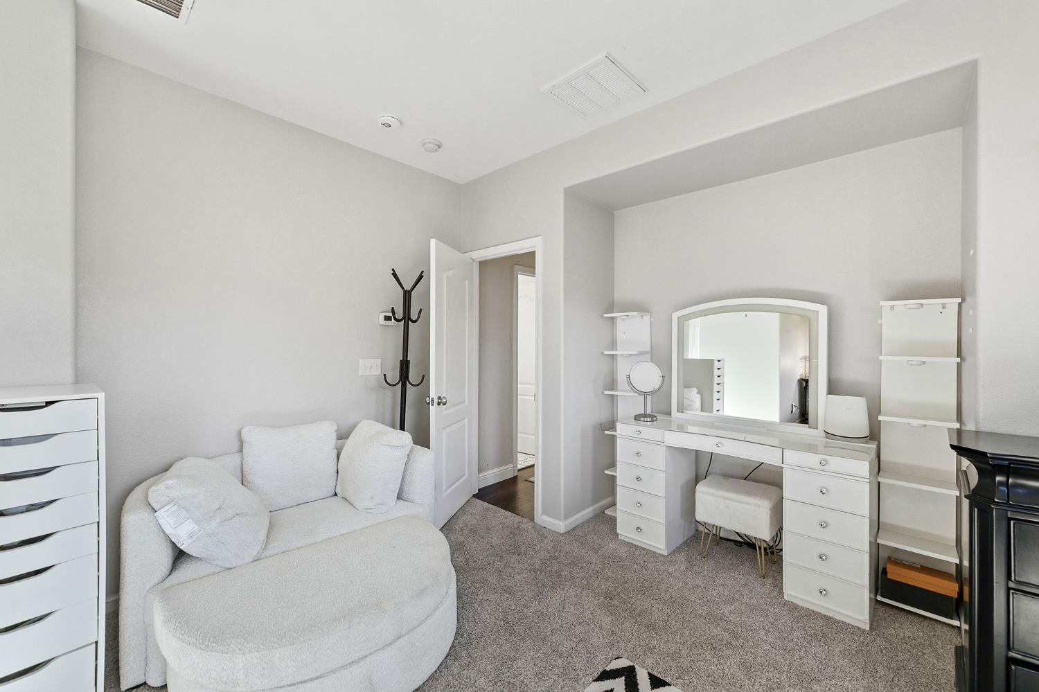 6 Mantauk Point Place