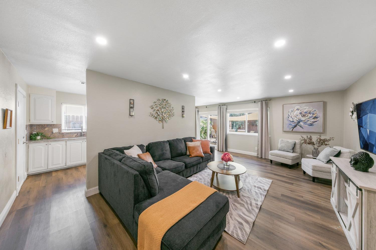 9220 Castlebar Way