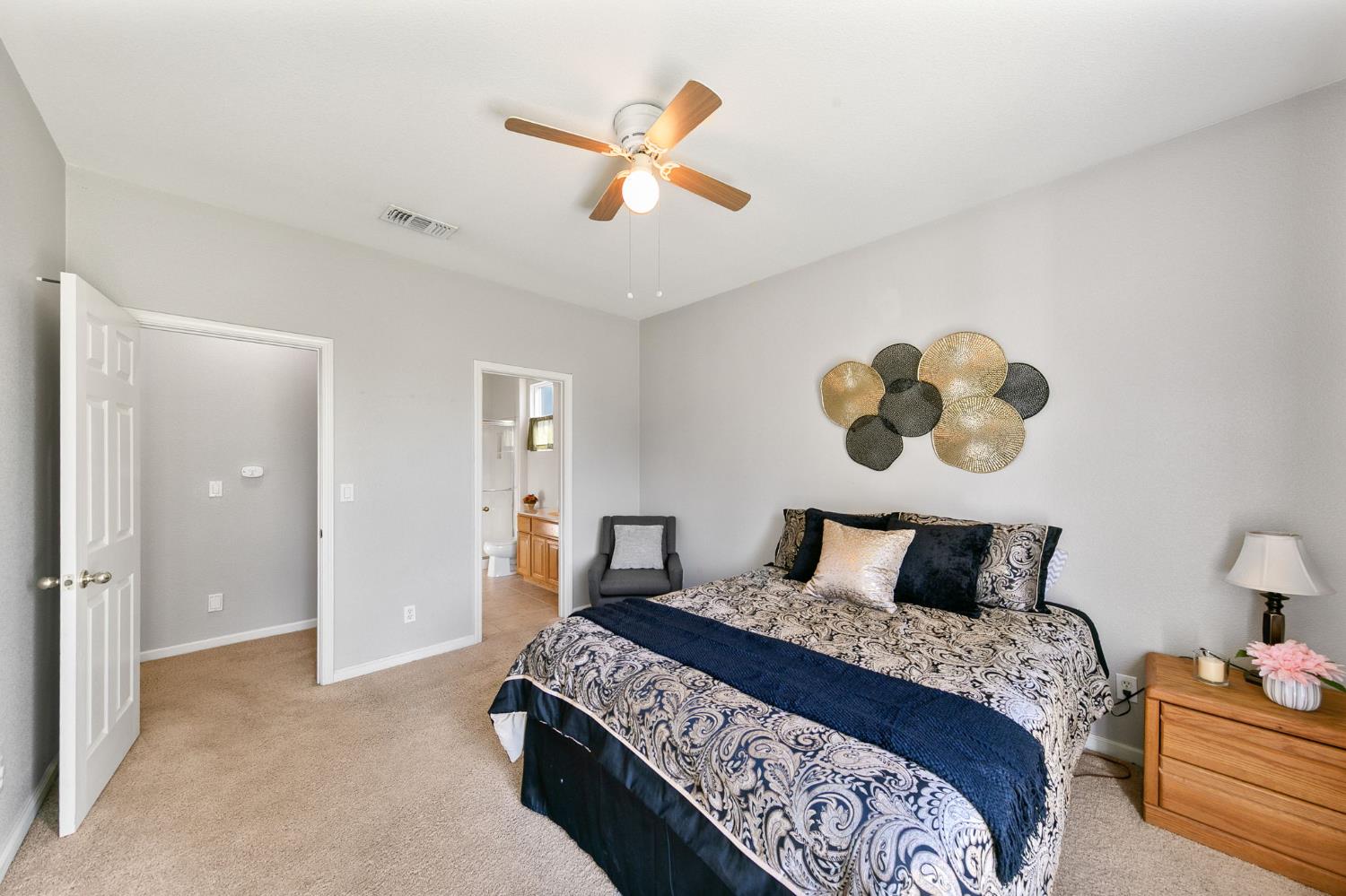 10001 Silver Legend Court