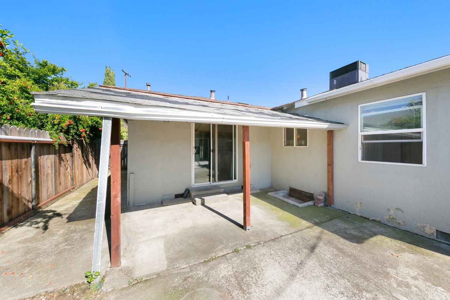 2757 Altos Avenue