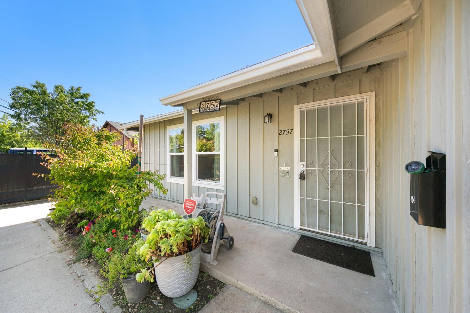 2757 Altos Avenue