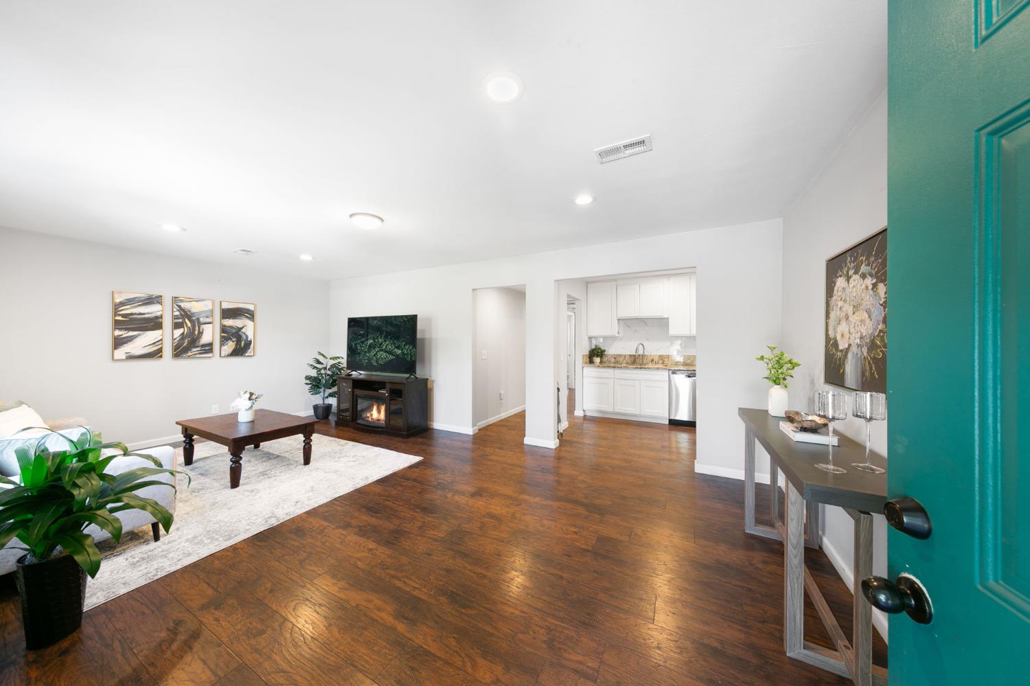 2757 Altos Avenue