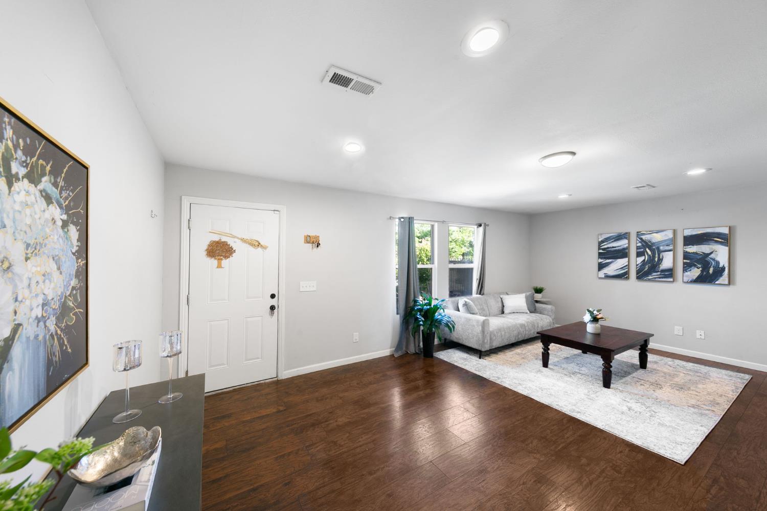 2757 Altos Avenue