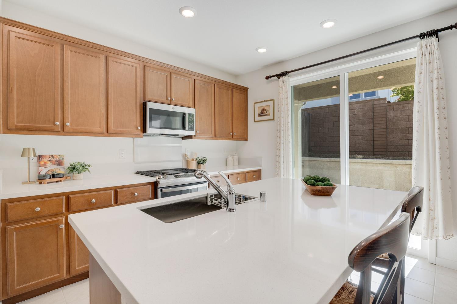 3452 Cantor Drive