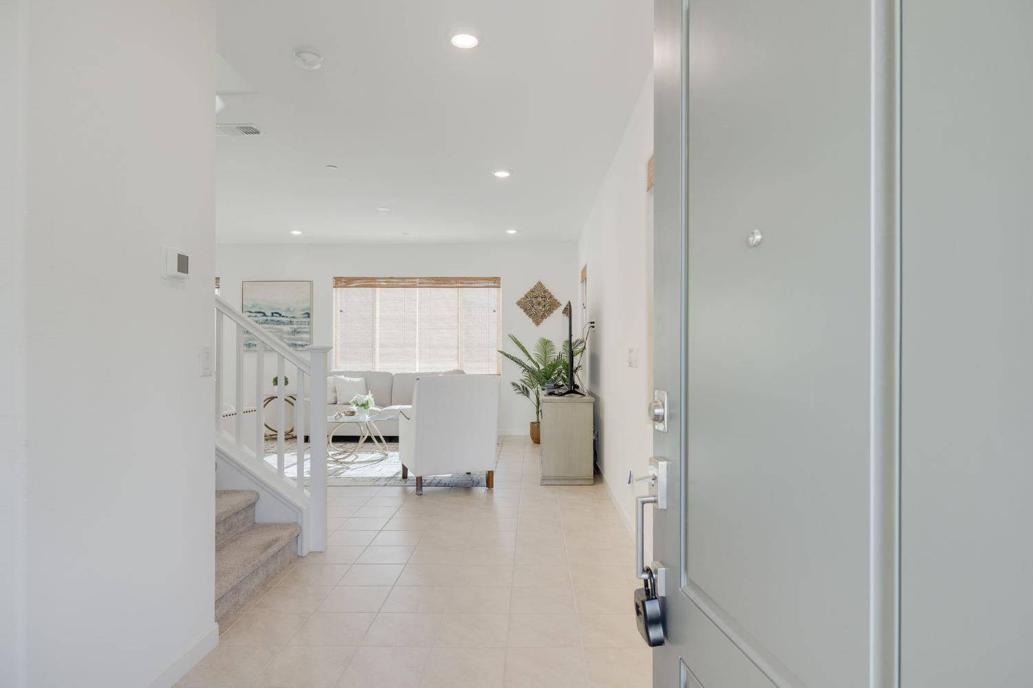 3452 Cantor Drive