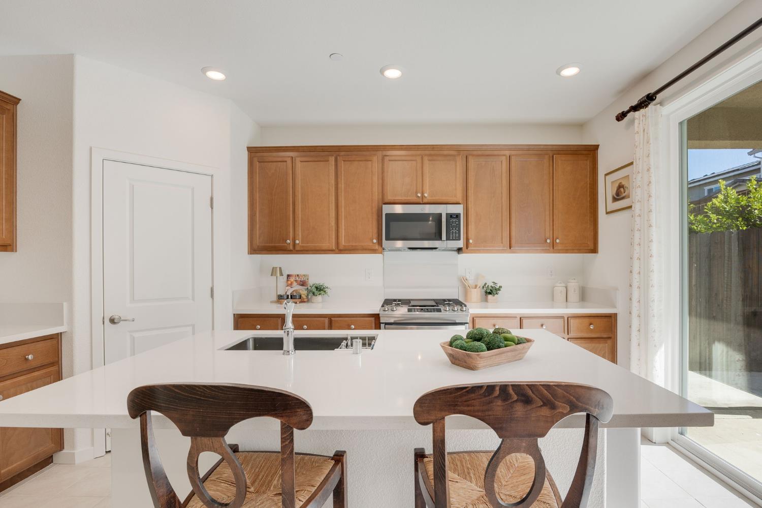 3452 Cantor Drive