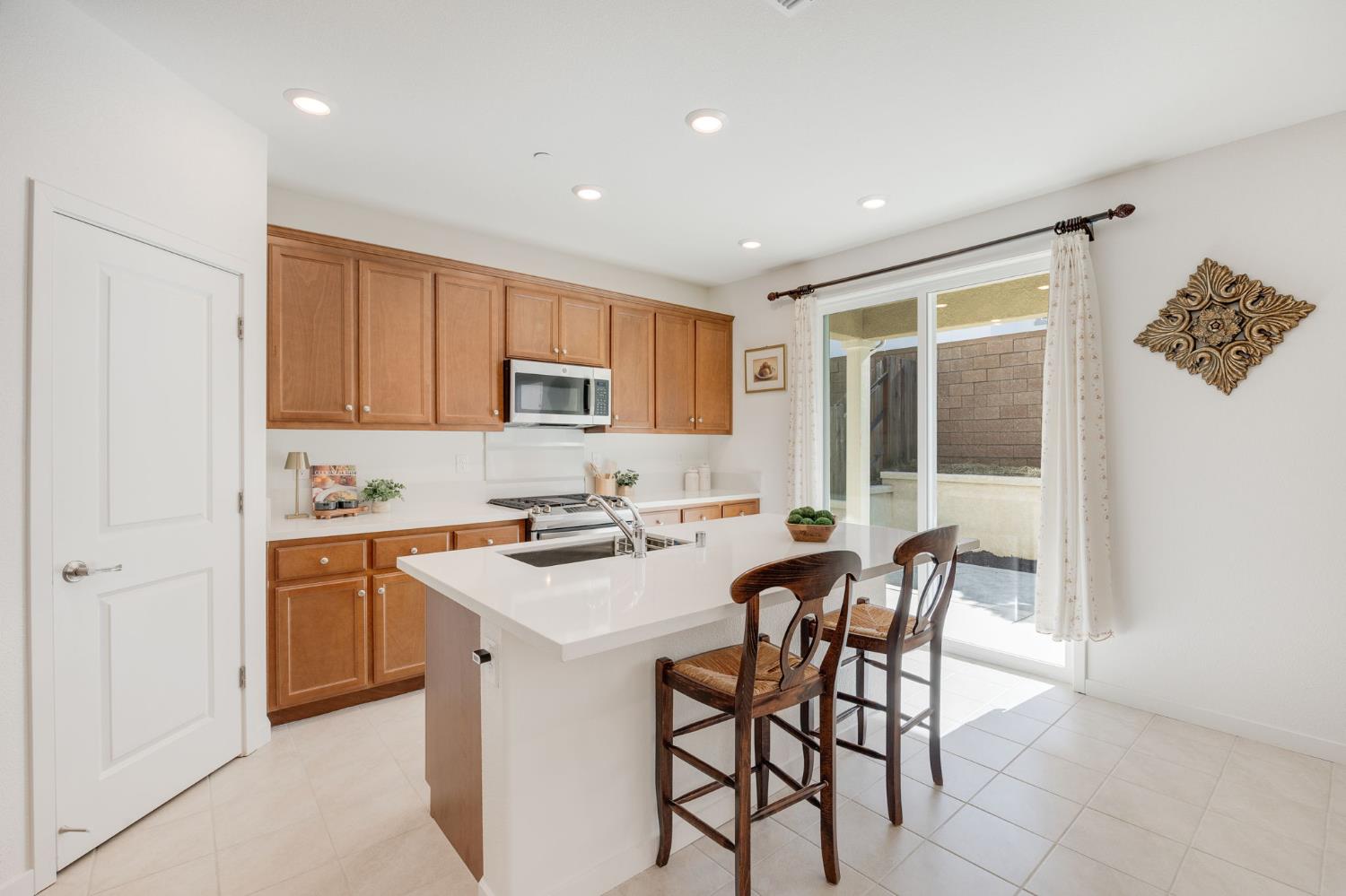 3452 Cantor Drive
