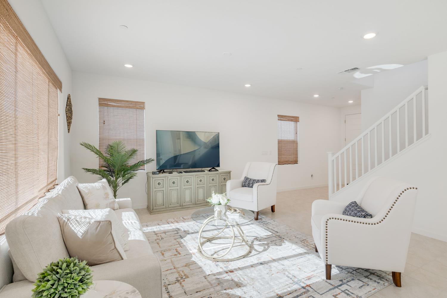 3452 Cantor Drive