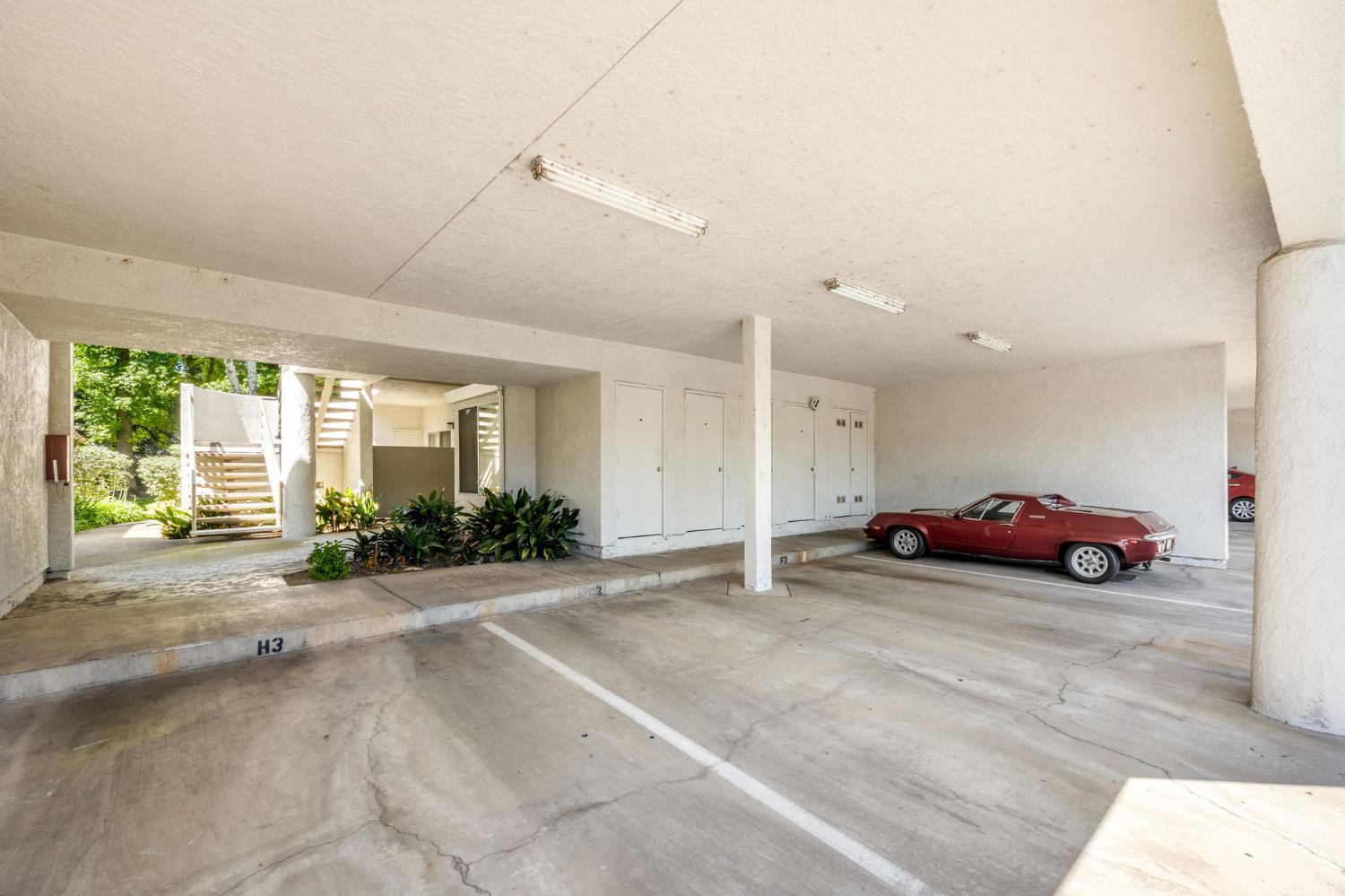 2501 Fulton Square Lane 5