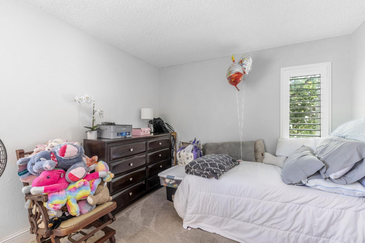 1125 Bell Street 1