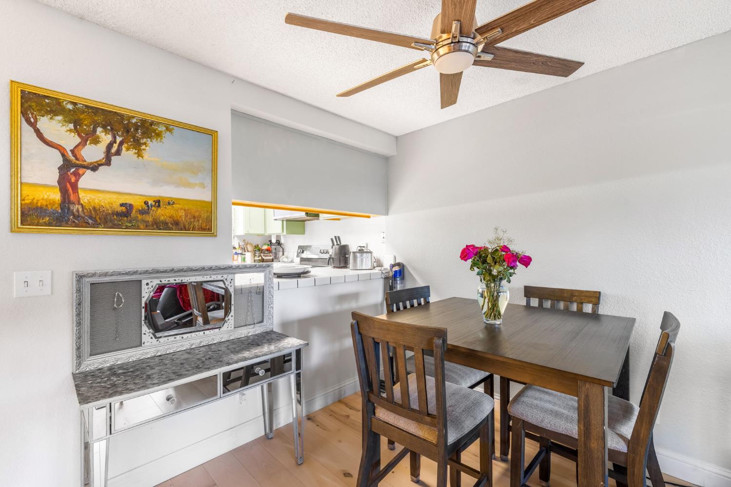 1125 Bell Street 1