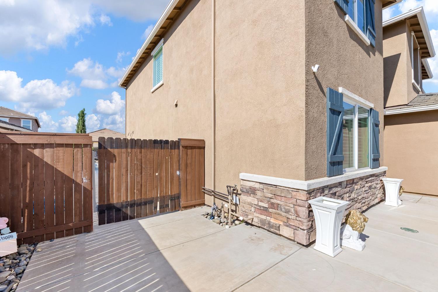 9518 Bryan Hall Way