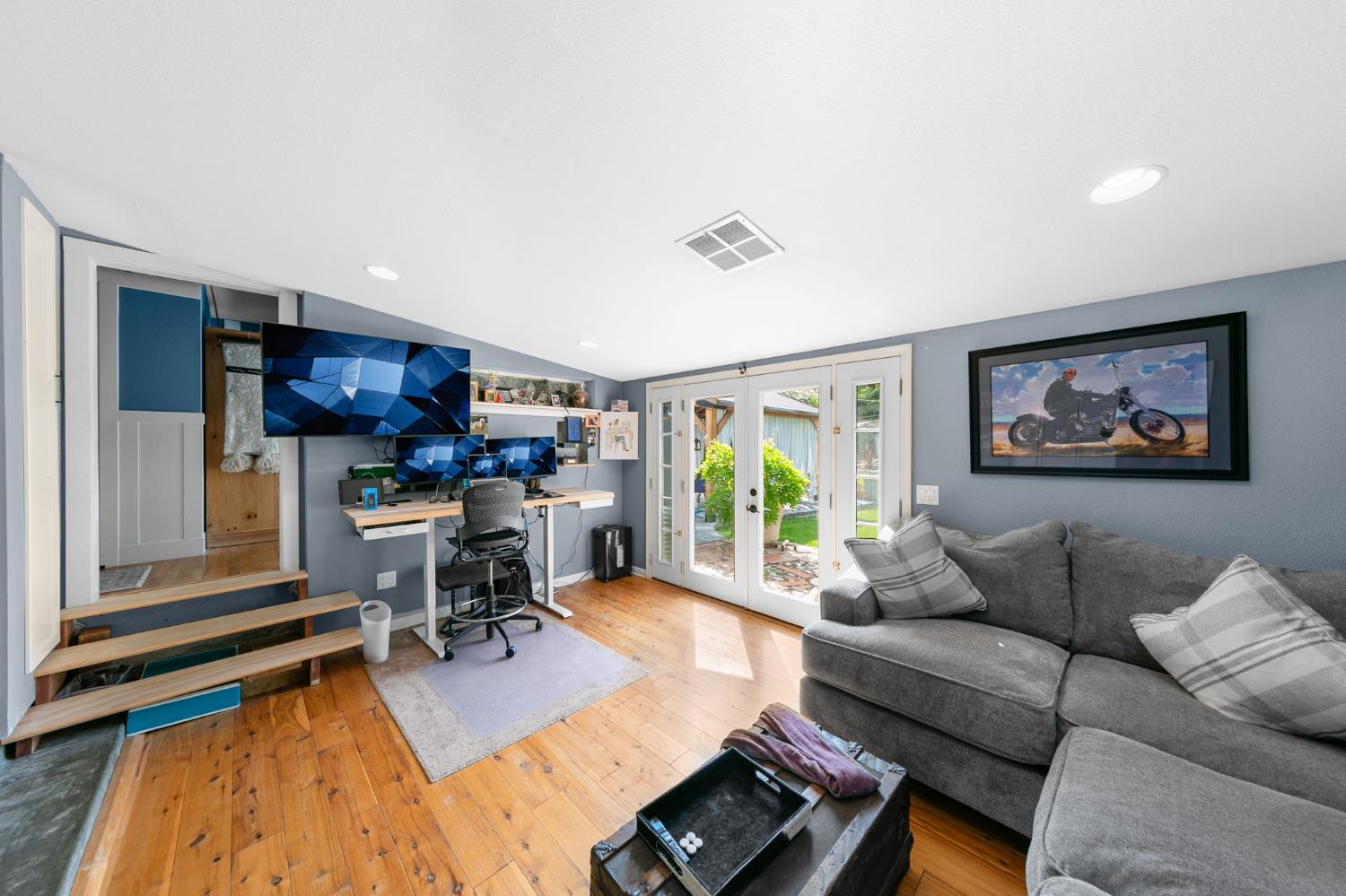 2533 Cambon Way