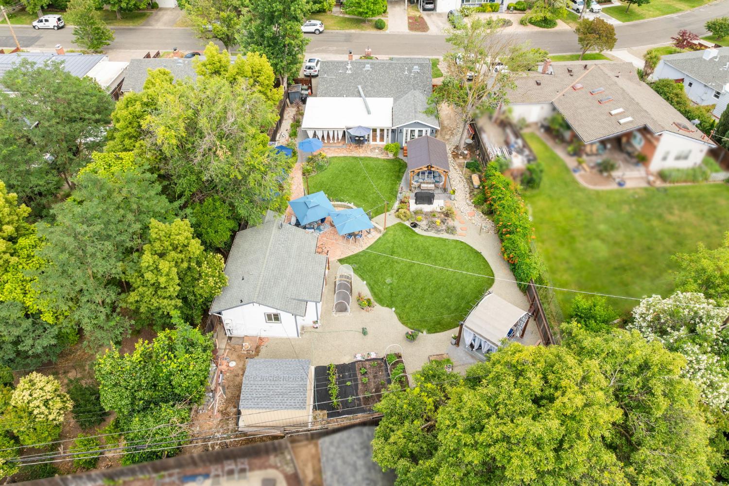 2533 Cambon Way