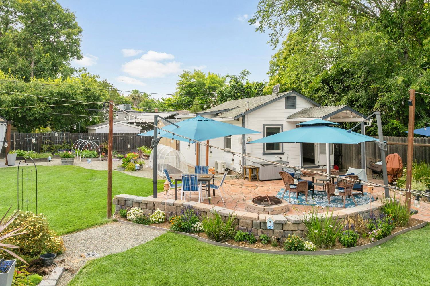 2533 Cambon Way
