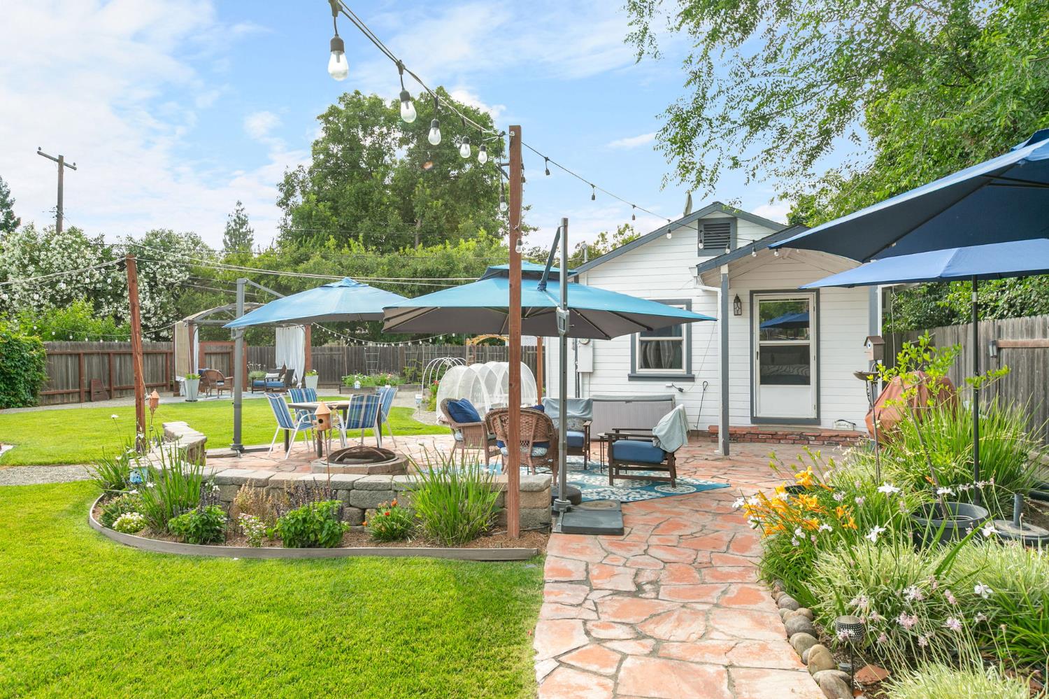 2533 Cambon Way