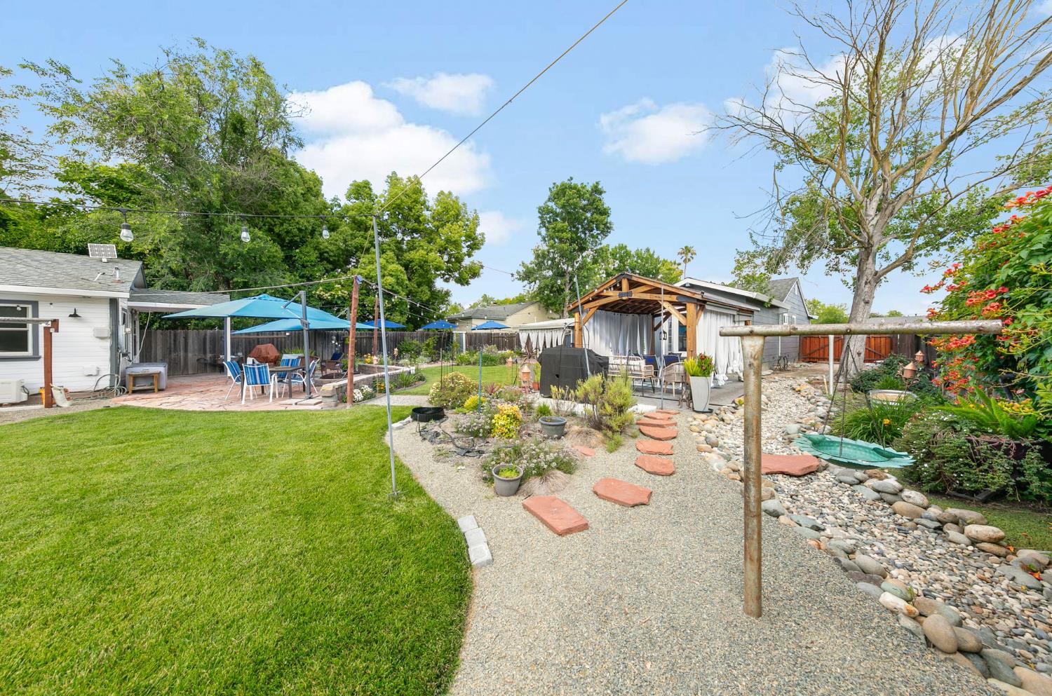 2533 Cambon Way