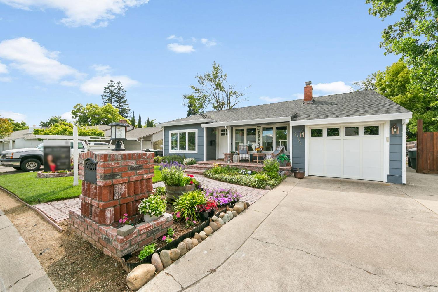 2533 Cambon Way