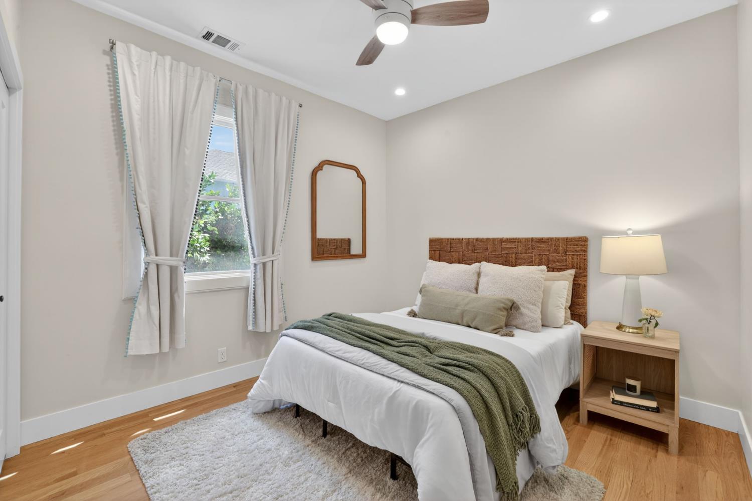809 Figueroa Street