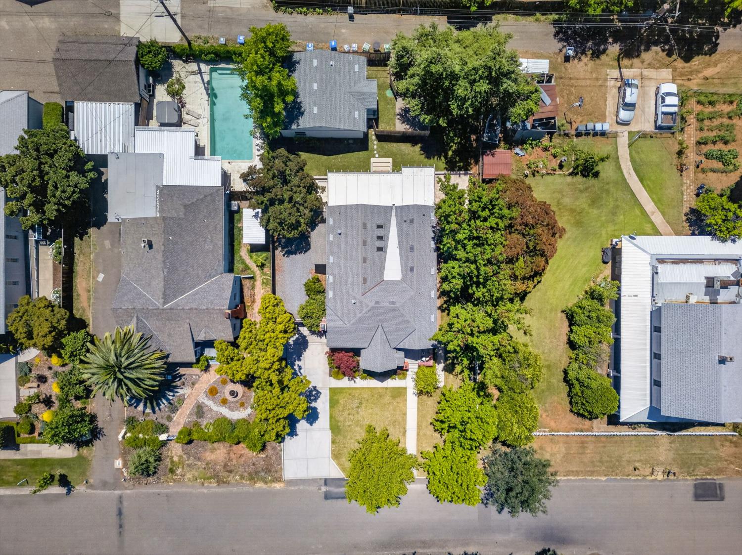 809 Figueroa Street