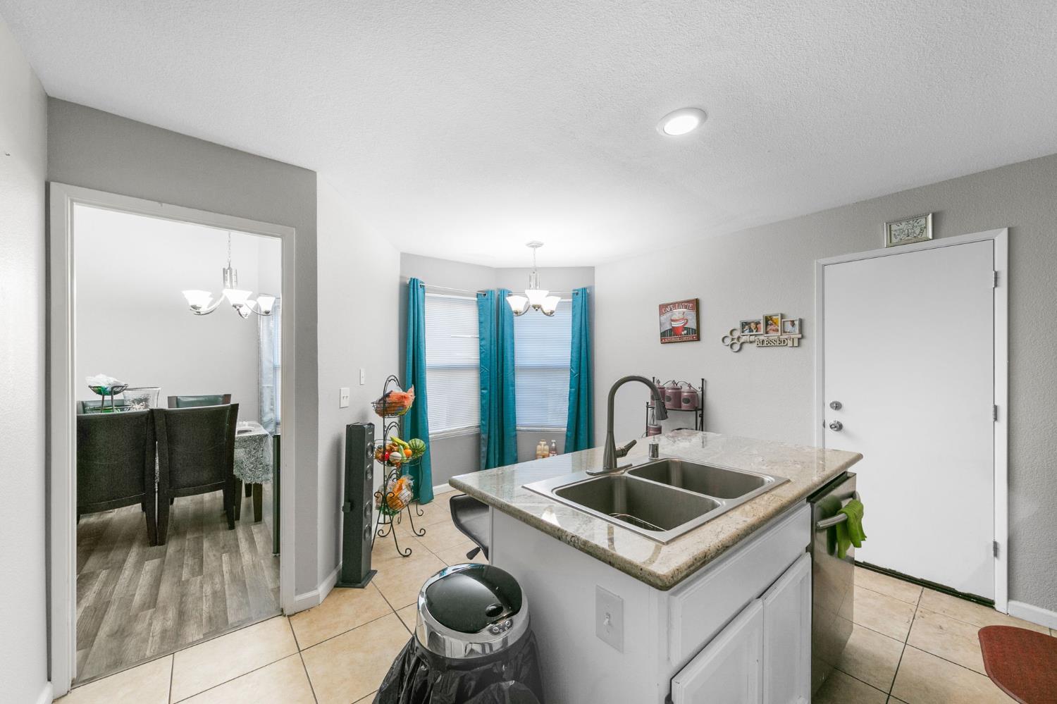 1425 W Swain Road 13