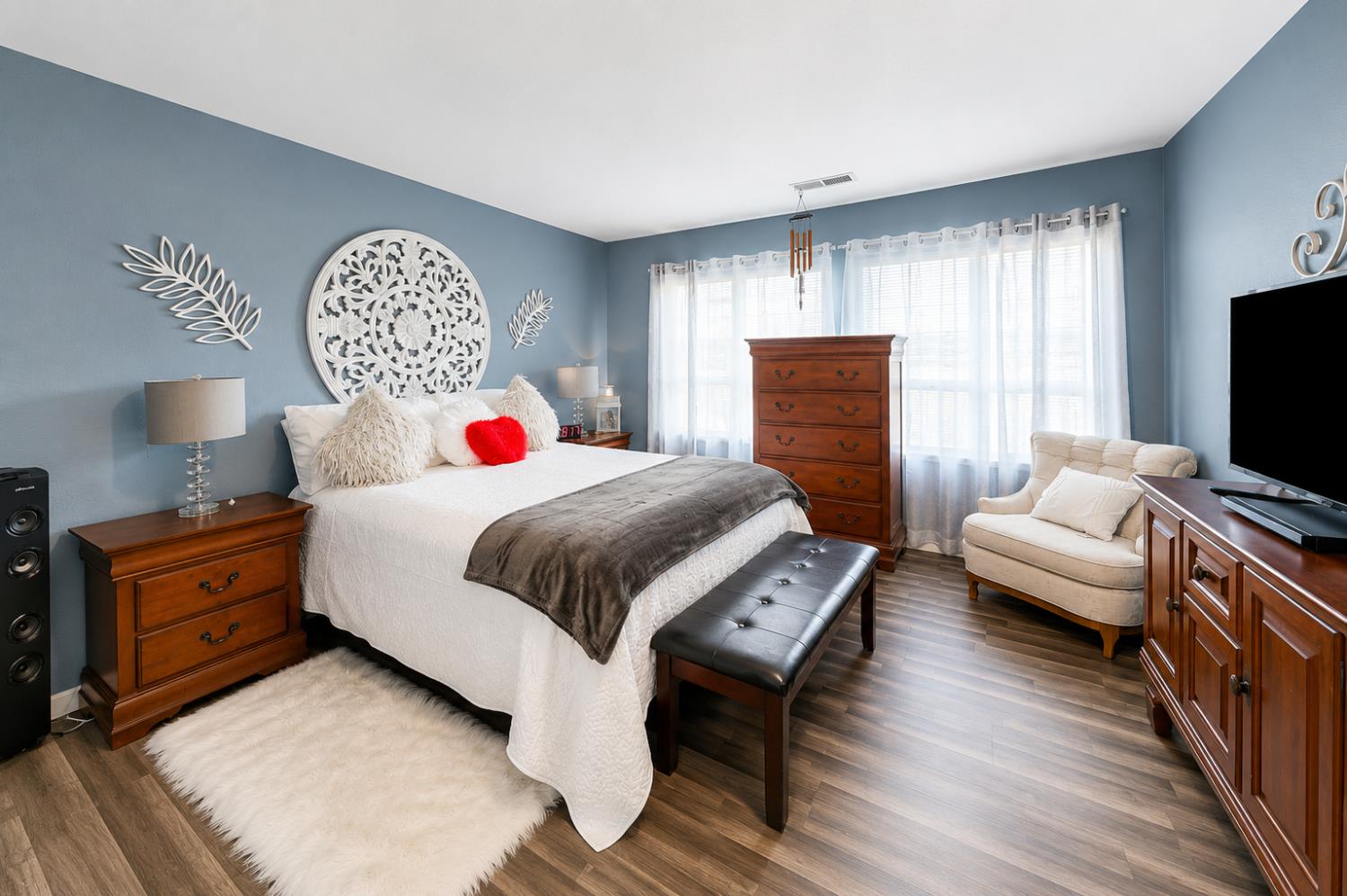 1425 W Swain Road 13