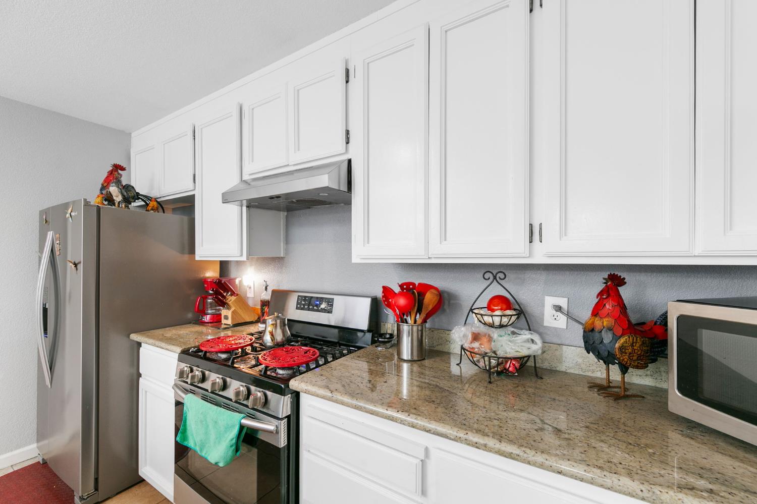1425 W Swain Road 13