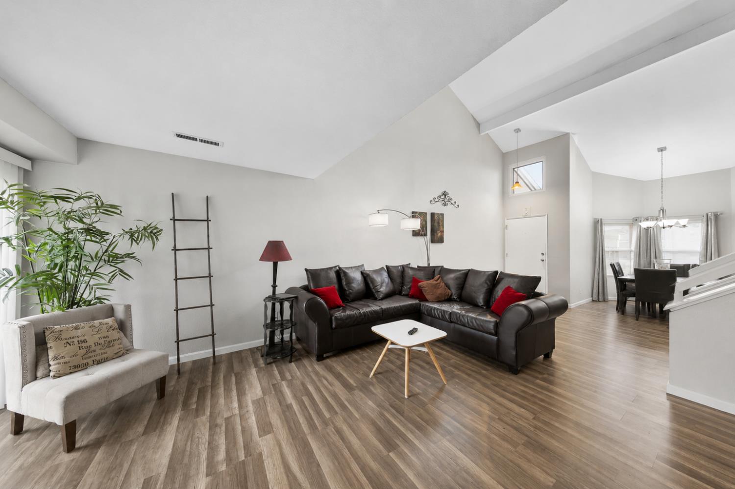 1425 W Swain Road 13