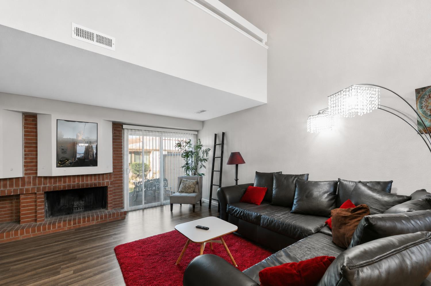 1425 W Swain Road 13