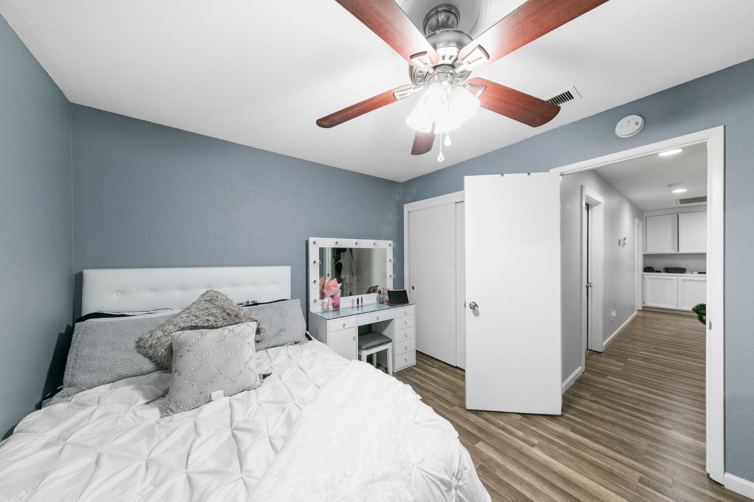 1425 W Swain Road 13