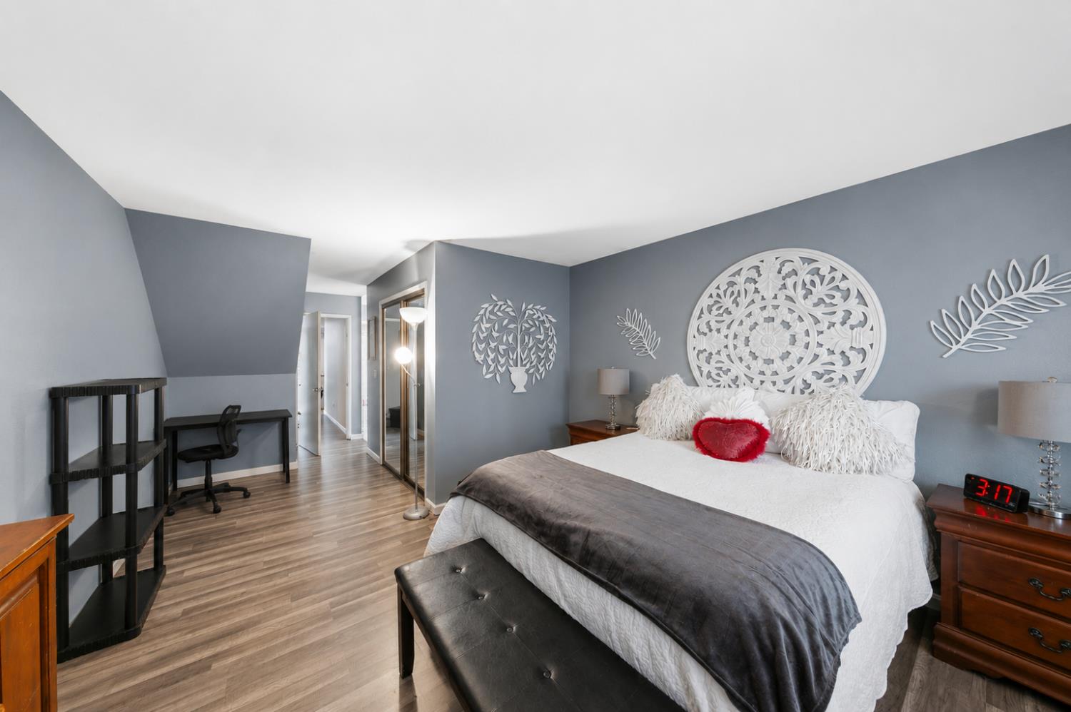 1425 W Swain Road 13