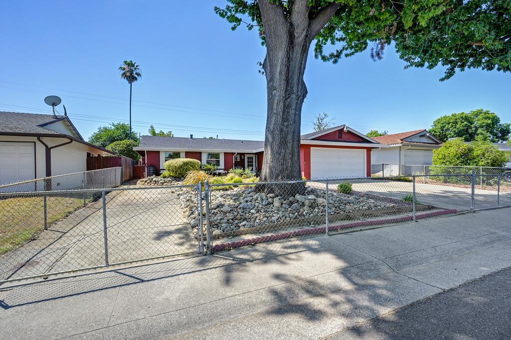 10744 Ambassador Drive