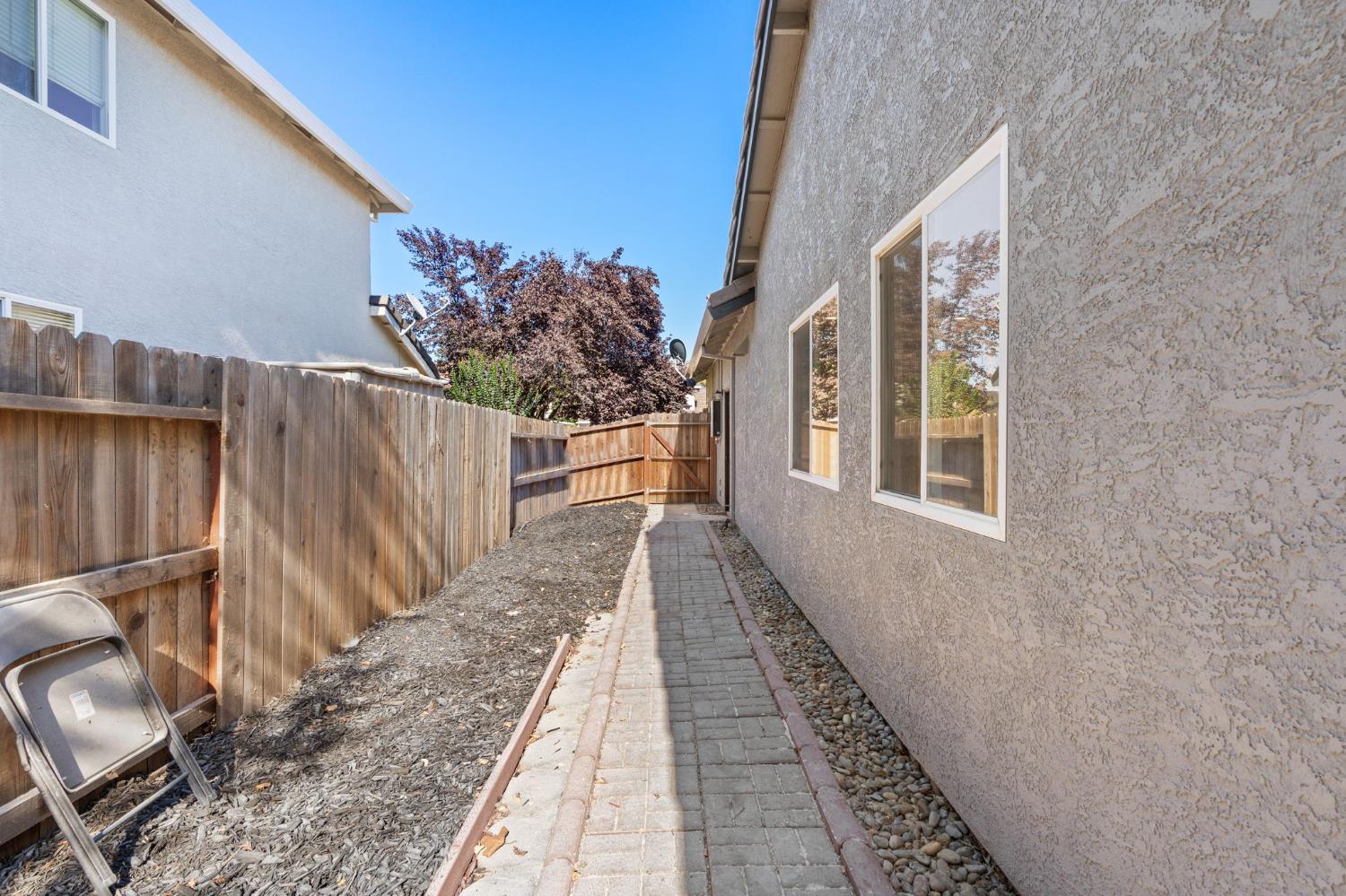 9760 Onyx Park Place