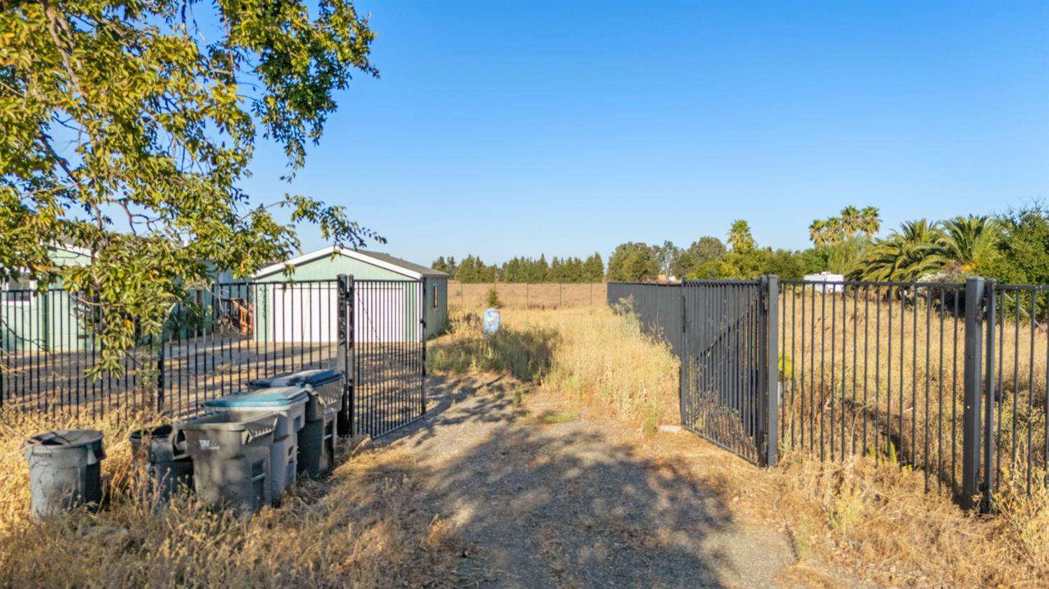 18225 County Road 94b