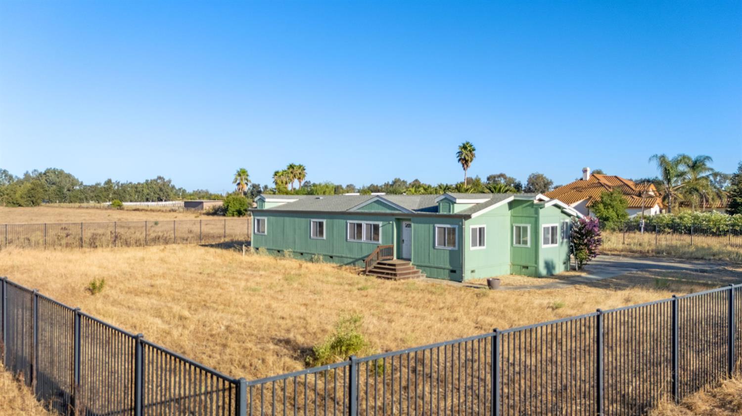 18225 County Road 94b
