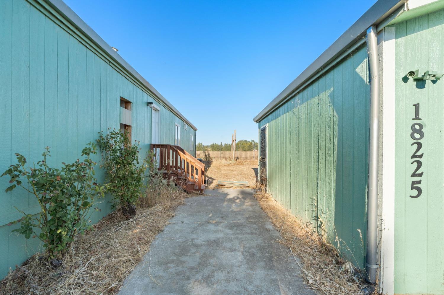 18225 County Road 94b