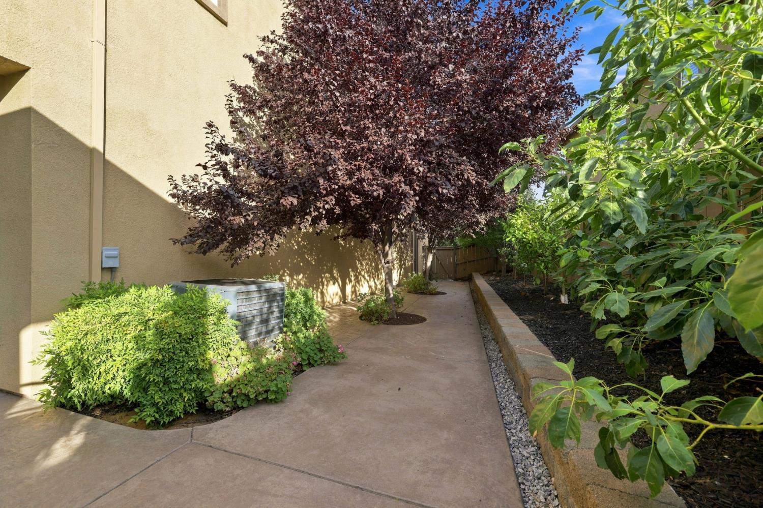 5087 Brentford Way