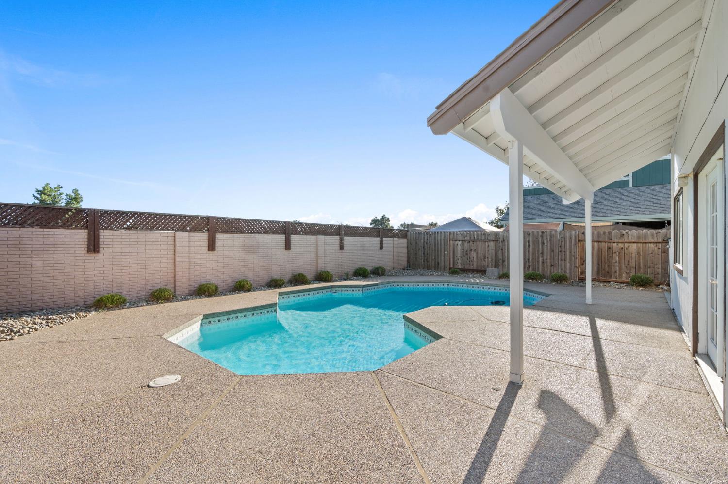 1570 Grass Valley Drive