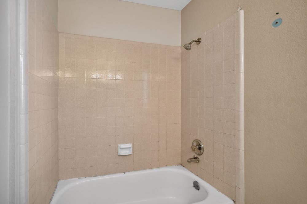 1501 Christopher Way