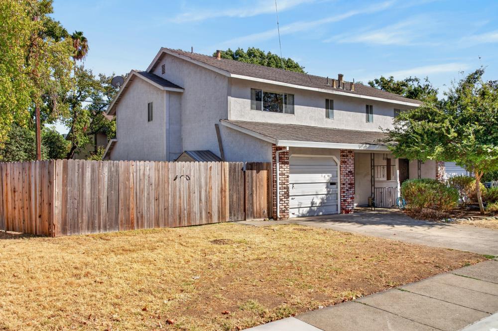 1501 Christopher Way