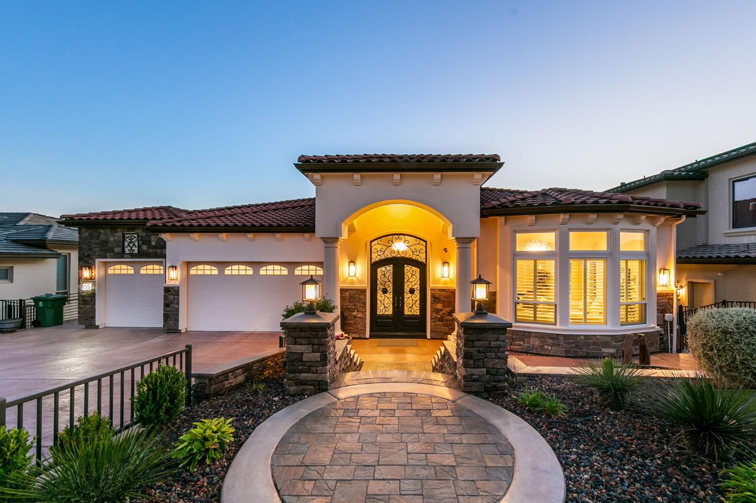 455 Serpa Way