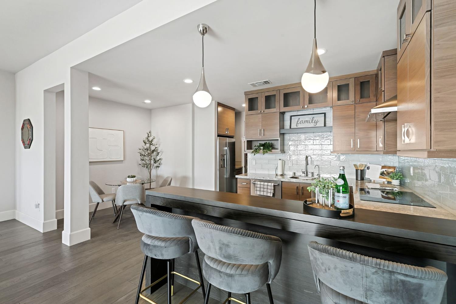 455 Serpa Way
