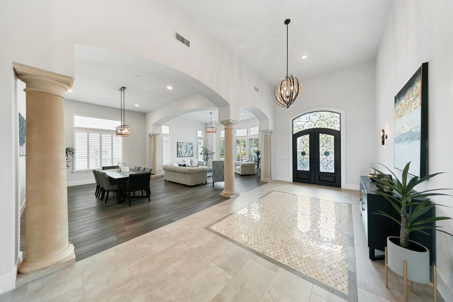 455 Serpa Way